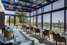 Les délices culinaires en plein air : Découvrez les restaurants gastronomiques avec terrasse à Lyon
